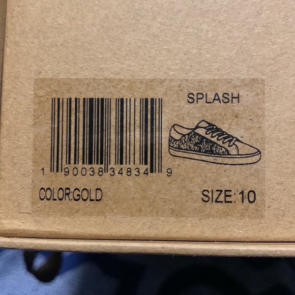 BNIB Vintage Havana Gold Dyno sneakers Size 10!! - Picture 4 of 4